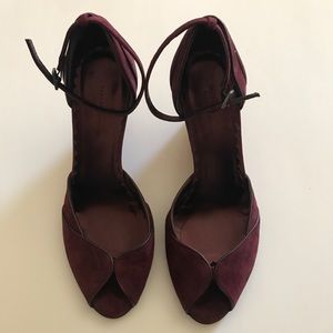 Banana Republic Sz 7 Genuine Leather Burgundy